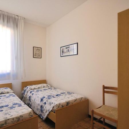 Condominio Pleione Бибионе Екстериор снимка