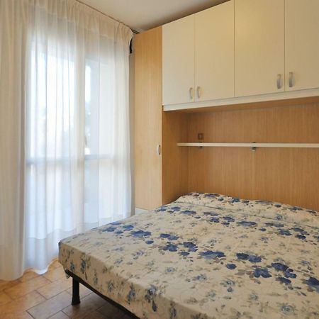 Condominio Pleione Бибионе Екстериор снимка